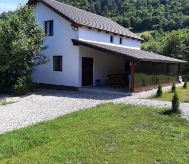 Turnu Rosu House | Casa de vacanta Cabana Toto