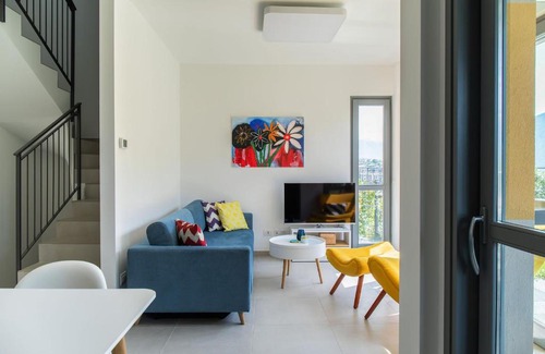 Ossuccio House | Casa degli Ulivi - Ossuccio, Tremezzina by LoveComo