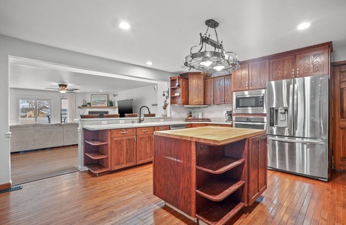 Chincoteague House | Casa del Mar - Pet friendly w/Hot tub!