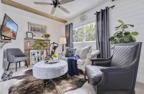 Indian Shores House | Casa Del Sol - Private Beachfront, Pool Table