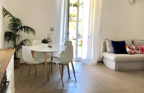 Marina di Ragusa Villa | 'CASA DEL SOLE' ONLY 50 METERS FROM THE SEA