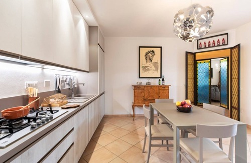 Lumiere House | Casa delle Lumiere. 6 beds between sea, thermal baths, and Tuscan countryside