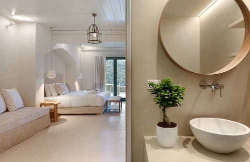 Andros Town House | Casa Di Fiori Andros Suites