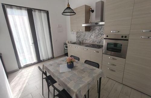 Buttapietra Apartment | CASA DI LISA Intero appartamento 45mt con parcheggio