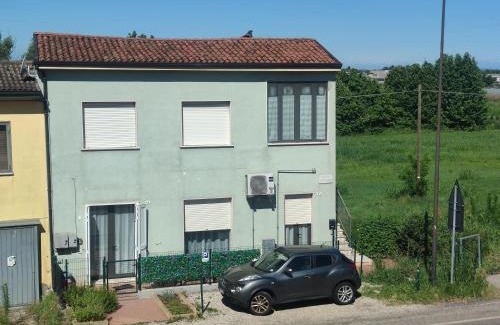 Buttapietra Apartment | CASA DI LISA Intero appartamento 45mt con parcheggio
