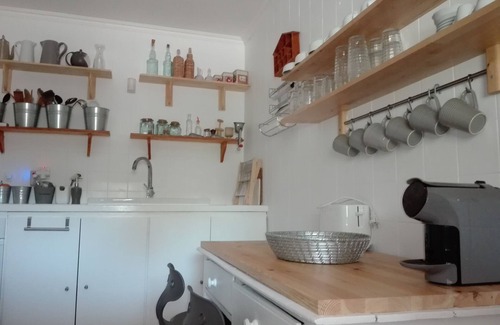 Almeirim Cottage | CASA DO FEITOR - House on a forested farm