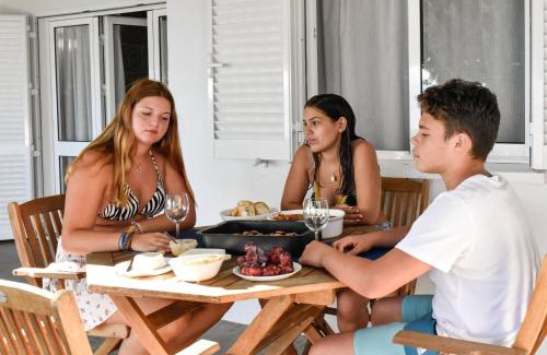 Velas Villa | Casa dos Terreiros Oceanfront Villa