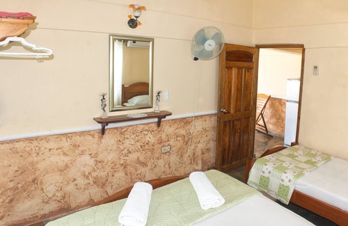 Municipality of Cienaga de Zapata House | Casa Eduardo