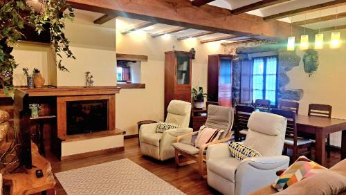 Rosinos de la Requejada House | Casa El Filandar