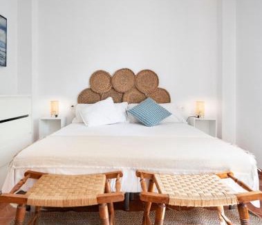 Huetor Santillan House | Casa El Pilar con chimenea, jardín y parking privado