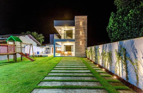 Mambucaba House | Casa em Paraty com 4 Suítes, Piscina e Churrasqueira Próximo Praias