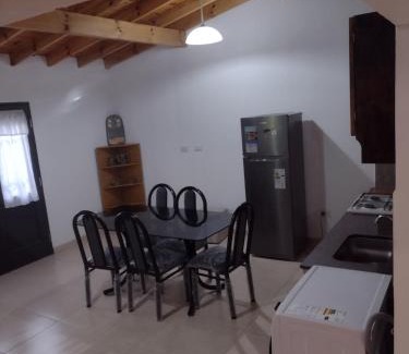 Jose Marmol Apartment | Casa en Jose Marmol con entrada individual