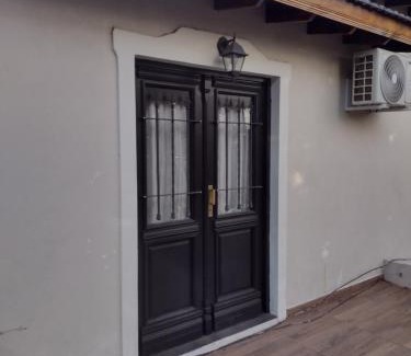 Jose Marmol Apartment | Casa en Jose Marmol con entrada individual