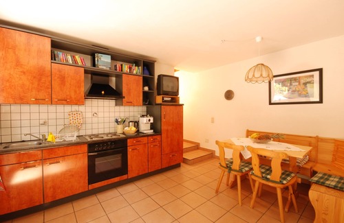 San Nazzaro House | Casa Esmeralda SERENITA - 3-room apartment, approx. 65 m², with garden seating area