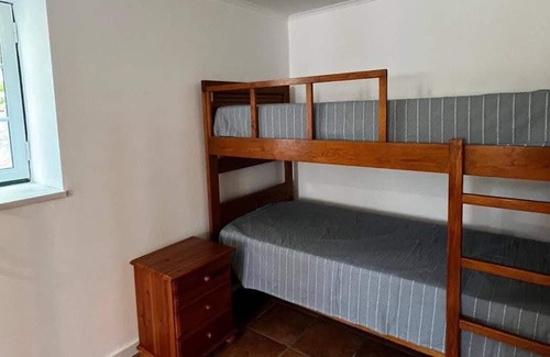 Abrantes House | Casa Espaçosa com Piscina Privada Perto das Praias Fluviais do Zêzere