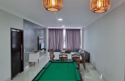 Maringa Villa | Casa espaçosa, mesa de sinuca e piscina aquecida!