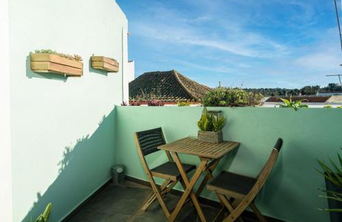 Estombar House | Casa Estábulo- Cozy Rustic Farmhouse LOFT TOURO