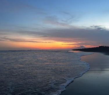 Puerto San Jose House | Casa estilo suizo cerca del mar