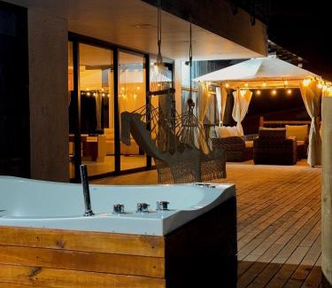 Marinilla Bed & Breakfast | Casa Fénix