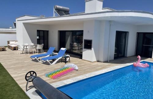 Nadadouro Villa | Casa Felino