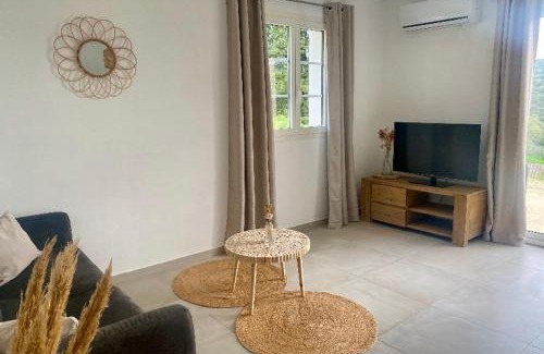 Santa-Reparata-di-Balagna Apartment | Casa Fondale