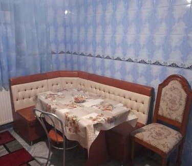 Douazeci si Trei August House | Casa G