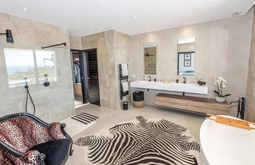 Riccione House | Casa Gianluca 12 Guests wifi and swimming pool NR67845