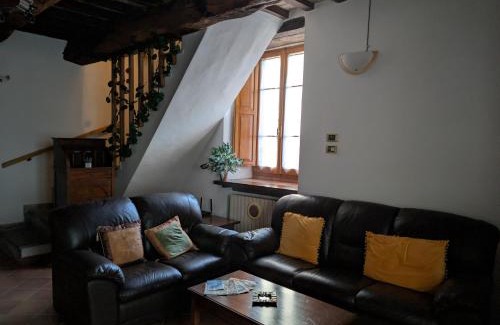 Monterone House | Casa in Borgo Medievale in Toscana