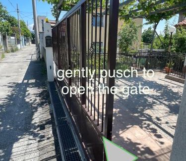 Servola-Chiarbola-Valmaura-Borgo San Sergio House | Casa indipendente con giardino privato e posto macchina gratuito