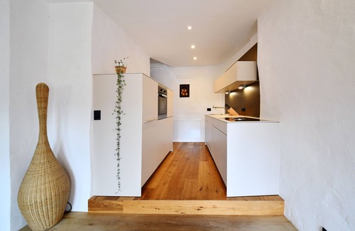 St. Michael/San Michele Apartment | Casa Jenner - historic house next to the center