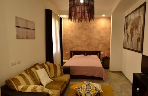 Vignola House | Casa Jireh B&B - everything