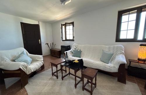 Las Rosas House | Casa Julián