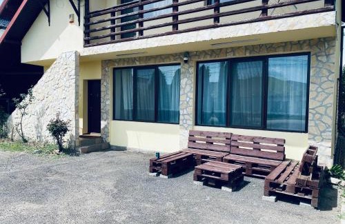 Curtea De Arges Villa | Casa Kutui