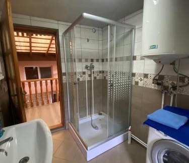 Sopotu Nou House | Casa la intrare în Cheile Nerei