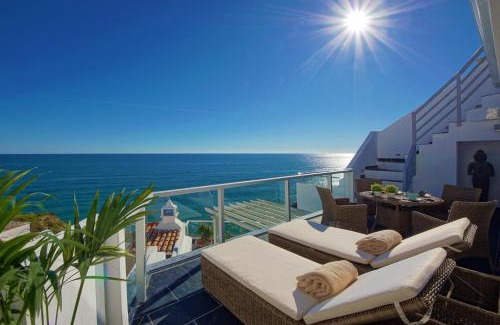 Peneco Beach Villa | Casa Latino - Oceanfront - Luxury & Charming villa- Jacuzzi at Rooftop by DreamvillasAlbufeira