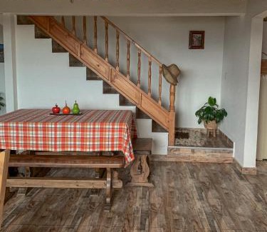 Mongui House | Casa Laurel