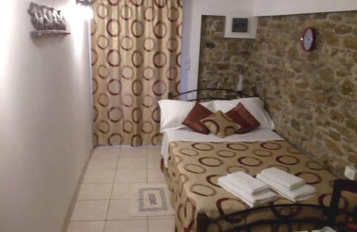 Mili Apartment | CASA LELA 3.HYDRA