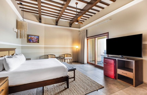 Downtown Mazatlan Hotel | Casa Lucila Mazatlán Curamoria Collection - Adults Only