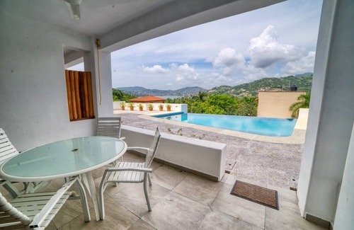Playa Las Gatas Villa | Casa Luna 001 at el Tular 2 Bdr Appartment 7 min walk from La Ropa beach