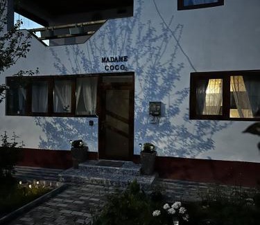 Stoenesti Villa | CASA MADAME COCO