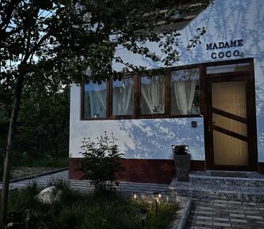 Stoenesti Villa | CASA MADAME COCO