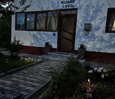 Stoenesti Villa | CASA MADAME COCO