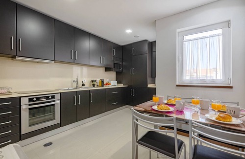 Espinho Villa | Casa Magó in beautiful Espinho