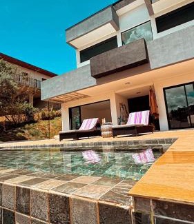 Recanto Araucaria House | CASA MAGNÍFICA EM CAMPOS DO JORDÃO - Nova