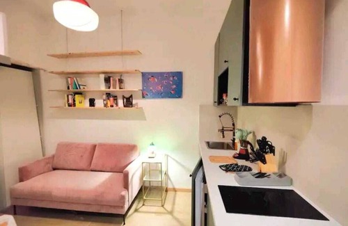 Turro Apartment | Casa MaMo: Design & Vintage above Subway: +Parking