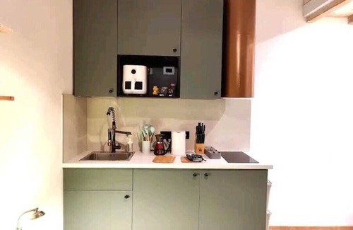 Turro Apartment | Casa MaMo: Design & Vintage above Subway: +Parking