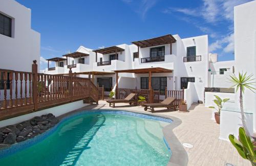 Punta Mujeres Villa | Casa Margarita - Shared Pool - Close to Seafront Promenade