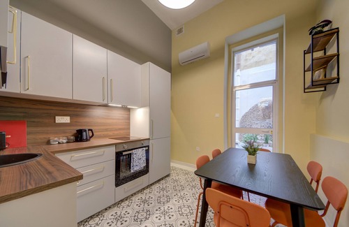 Cospicua House | Casa Marie - Your next stay in a Traditional Corner Townhouse, built in 1881