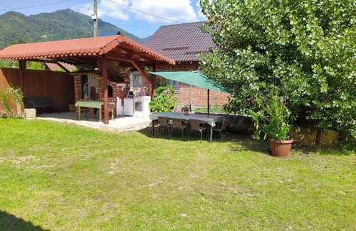 Capatineni-Ungureni House | Casa Matteo