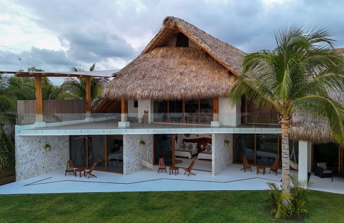 Barra de Colotepec Villa | Casa Naila del Mar